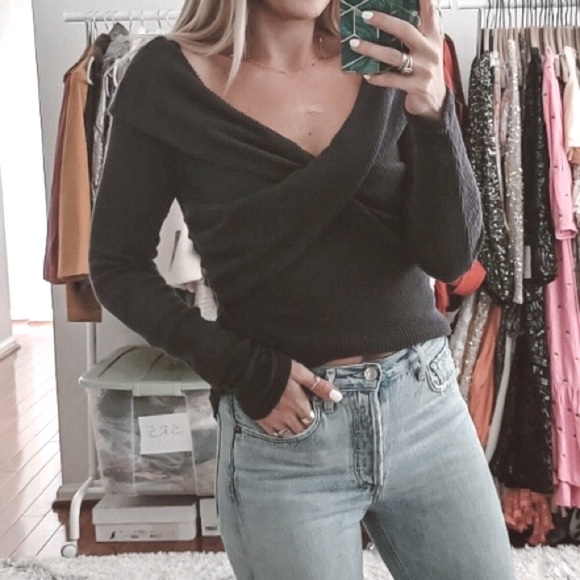 Sweater Free People Knit Gray Off-the-Shoulder Long Sleeve NWT - Picture 5 of 8